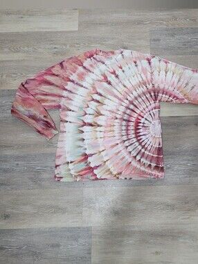 Unique Tie Dye Long Sleve Unisex Fan Fold XL Hippie Artsy Artisanal T Shirt Fun